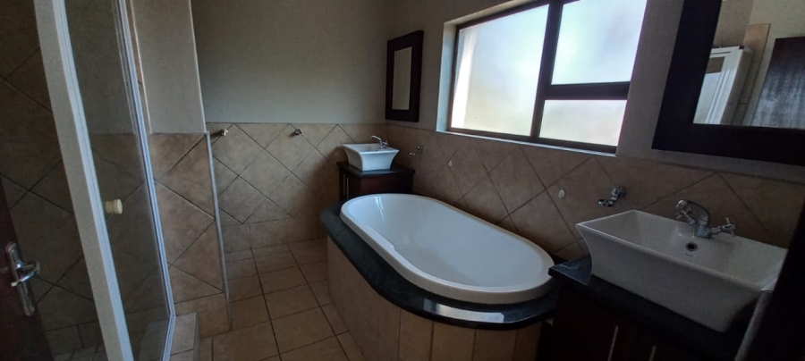 3 Bedroom Property for Sale in Universitas Free State